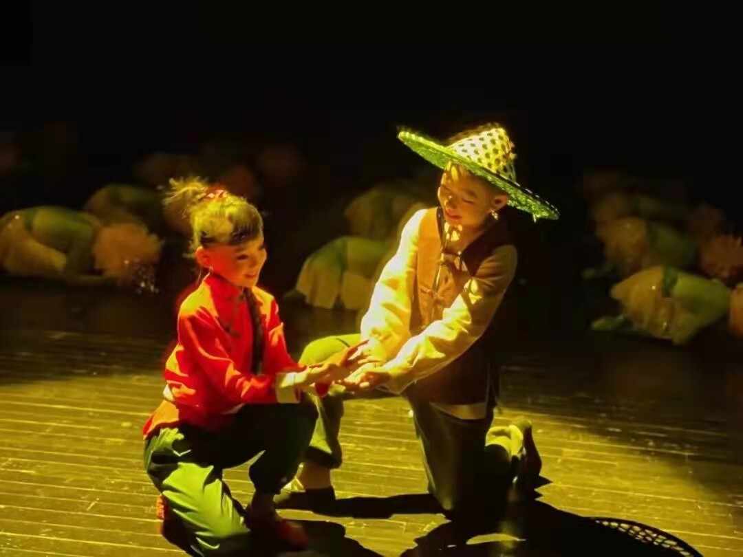 Dance Arts My family's wheat fields XI Xiaoho Wind Gold Award Dance Performance Costume Original customization