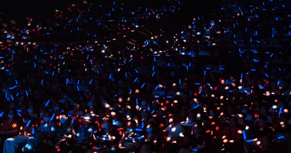 《再回首》经典时代金曲演唱会