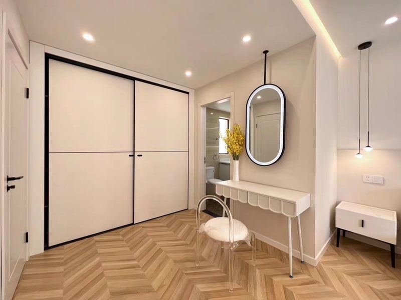 Hanging Smart Bathroom Mirror with Rotating Light, Oval-Shaped Ceiling-Mounted Bathroom Vanity Mirror