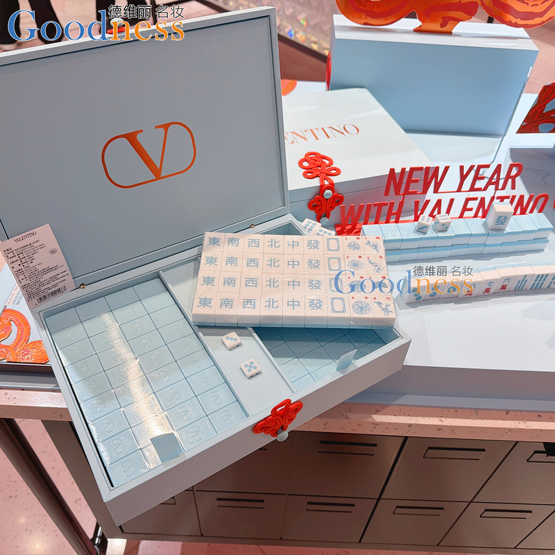 Domestic Exclusive Valentino Good Luck Blue Keychain Chinese Knot Limited Edition Mahjong High-End Limited Gift Box Set