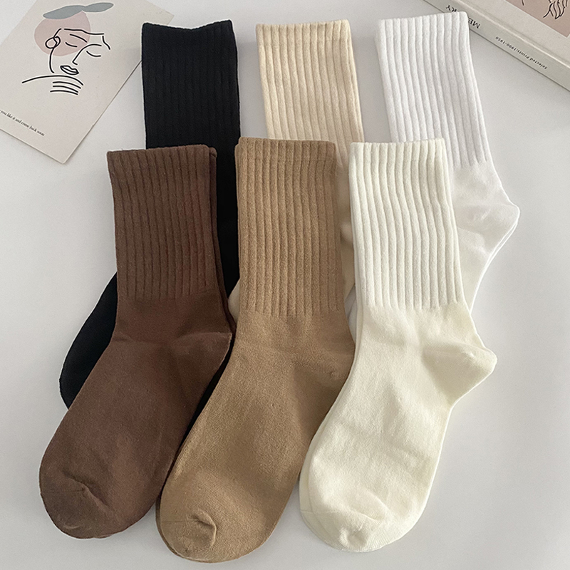 Women's Mid-Calf Socks, Trendy and Versatile, Solid Color, Simple College Style, Autumn and Winter Long Socks, Khaki Color, High-Waisted, Suitable for Outerwear