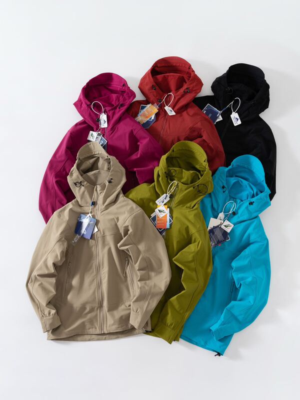 Year-End Clearance! Dopamine-Colored Couple's Outdoor Windproof and Tear-Resistant Softshell Jacket for Men and Women