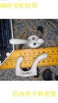 Free time to buy busy time to use * Inventory old goods nostalgic collectibles era white ceramic coat hooks 25 yuan each