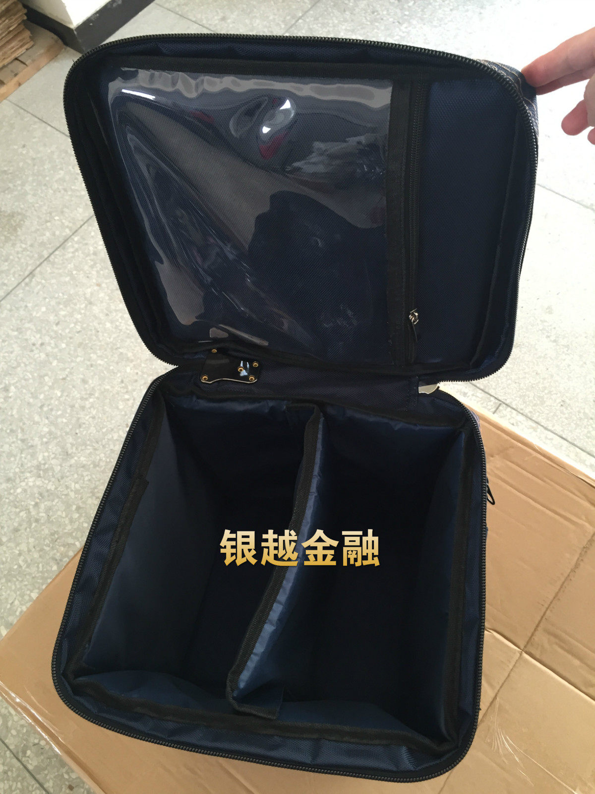 Two-grid ATM machine plus money bag banknotes luggage bank special transfer package money delivery bag 