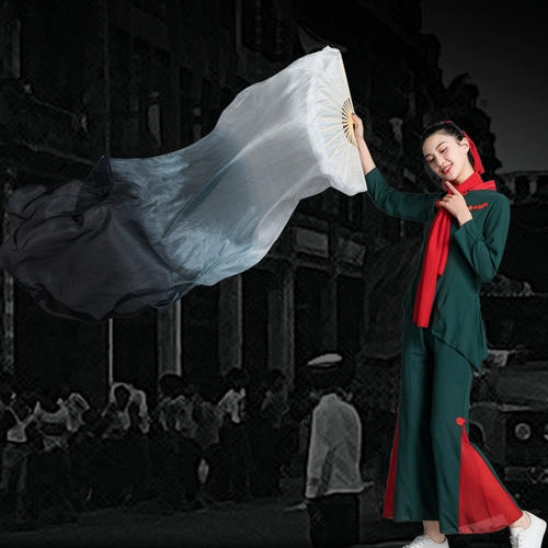 Фанат левого танца на левом пальце Сяаин