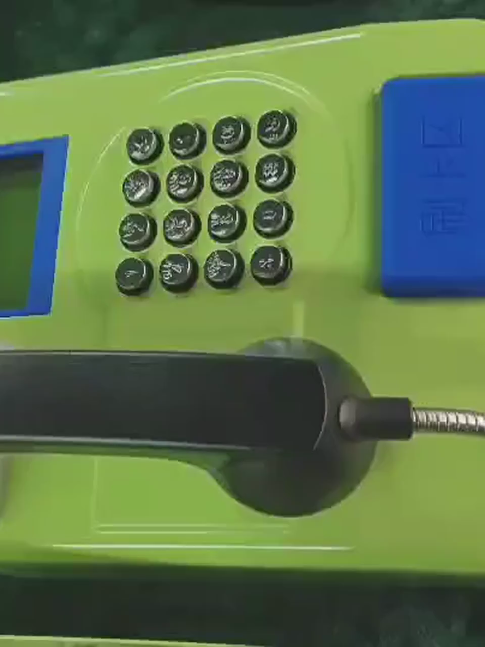 学校禁智能机，娃例如什么联系爸妈。这个台“亲情电话机”太懂家长了。