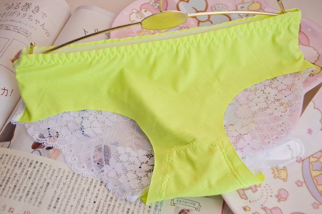 Slip jeunesse en soie Ice - Ref 669134 Image 38