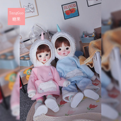 taobao agent Candy House BJD doll clothes 6 -point unicorn sweater, big six -point candy -colored twin suits, sock pants accessories