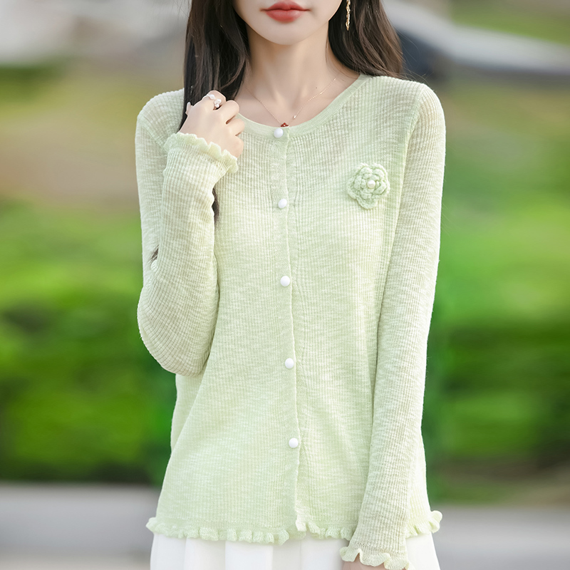 New Green Knit Cardigan for Women, Thin Style, Suitable for Spring and Summer, Sun-Protective, Long-Sleeve, V-Neck, with Chest Flower, Loose Knit Jacket New Green Knit Cardigan for Women, Thin Style, Suitable for Spring and Summer, Sun-Protective, Long-Sleeve, V-Neck, with Chest Flower, Loose Knit Jacket