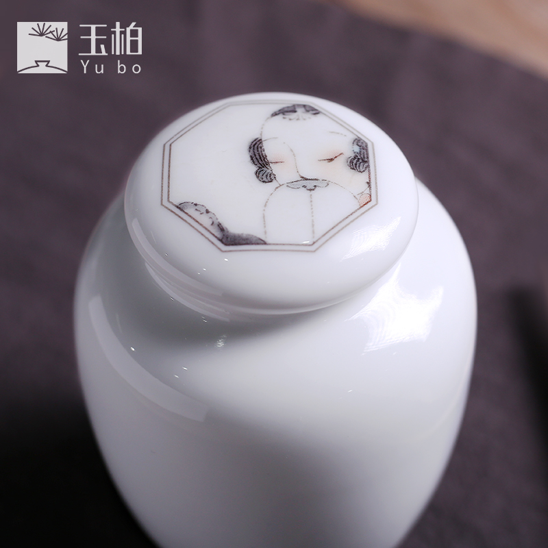 Jade cypress jingdezhen ceramics pu 'er tea box sealed tank storage jar size of blue and white porcelain tea boxes