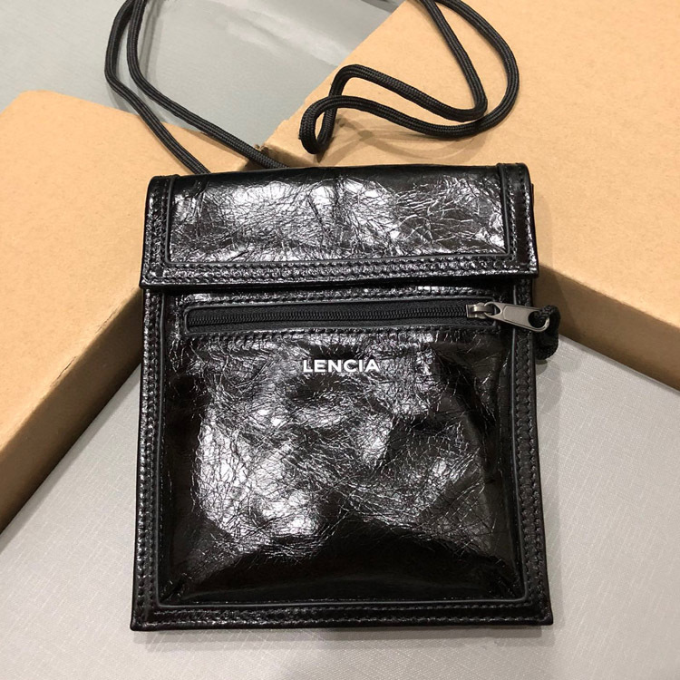 2023 New Graffiti Leather Phone Bag, Unisex Shoulder Bag, Oil Wax Leather Flip Crossbody Bag, Small Square Bag