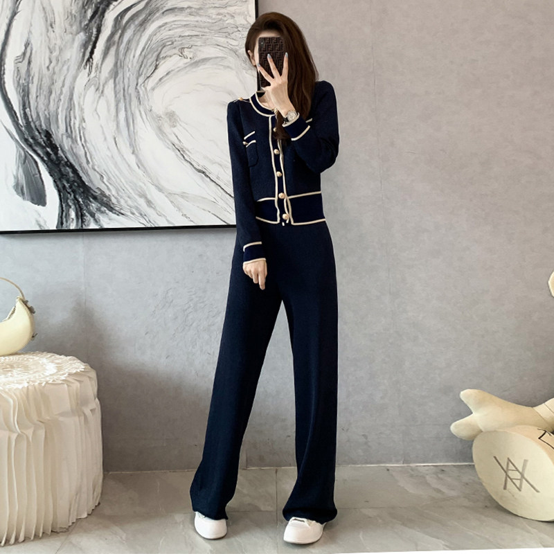 2022 new small fragrant wind knitted sports suit women's spring and autumn casual fashion cut-age sweatshirt broadlegged pants two sets