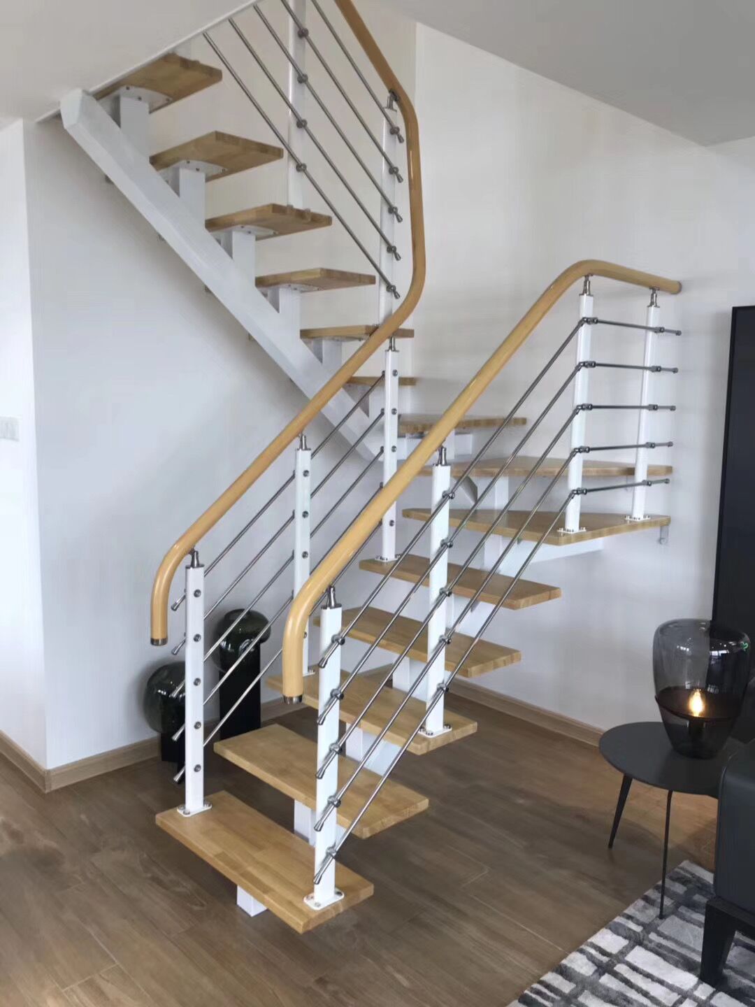 Indoor Steel Wood Stairs Inclined Beams Stairs Straight Stairs Comeback Test Loft Stairs Custom Solid Wood Planks