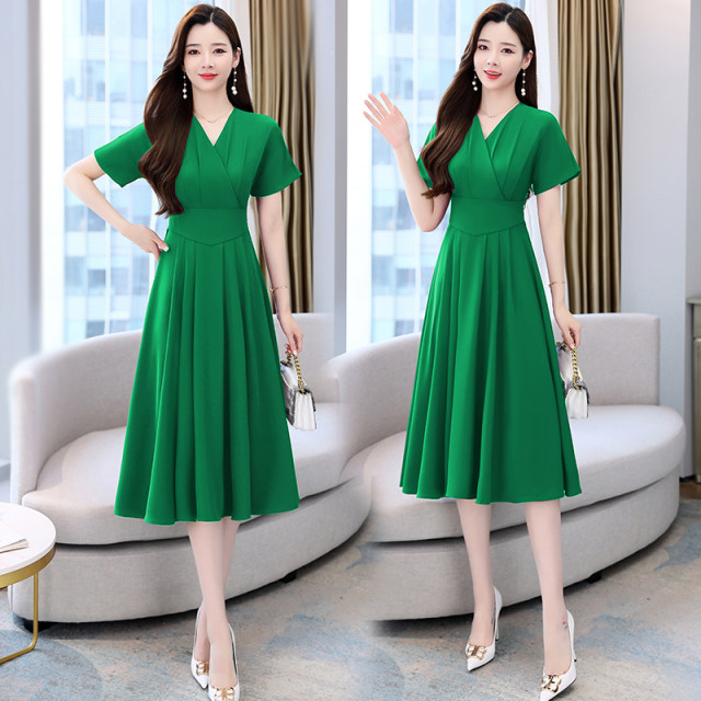 Temperament celebrity high-end dress goddess fan high-end 2022 new long waistband temperament v-neck long skirt