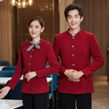 Официант официант, женщина, средний ресторан, отель отель отель отель, отель, осень и зимний максимум, опередите в лобби, управляющий рабочим