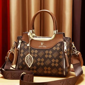 High-End Crossbody Bag for Women 2024 New Style This Year's Popular Shoulder Crossbody Bag Mom Bag Fashion Three-Piece Set Women's Bag
