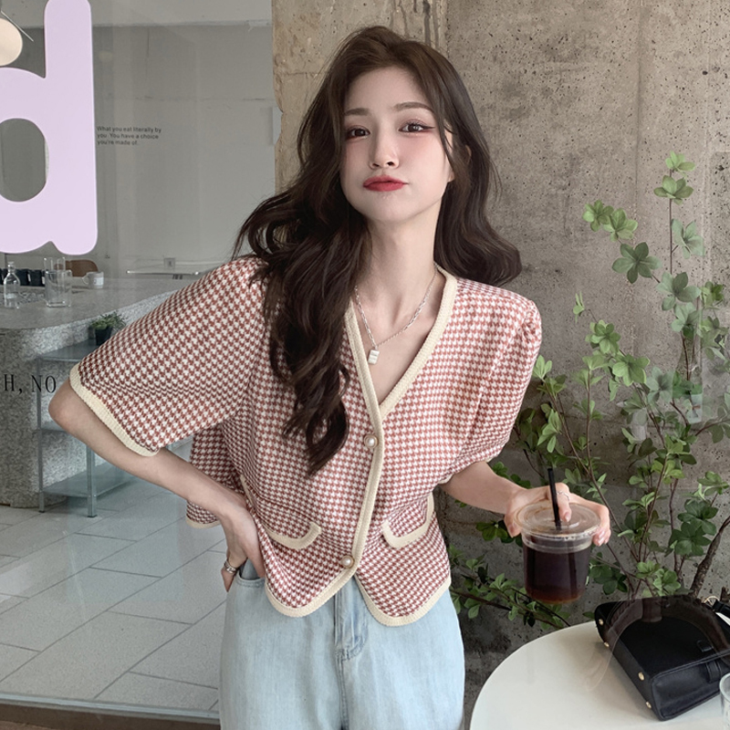 French-Style Short-Sleeved Shirt for Women, Summer Houndstooth V-Neck Half-Sleeve Shirt, Loose, Slimming, Unique Short Top