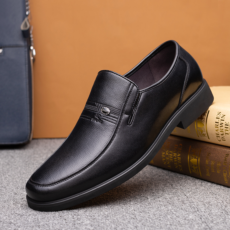 Leather Shoes Men Business Positive Dress 2021 New Middle Aged Soft Bottom Bull Leather Men's Dad Shoes Classic Corium Leather Men Shoes