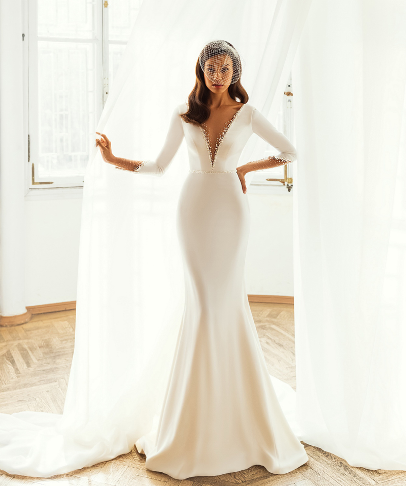 Wedding Dress Dress 2022 New Cashew Tail Long Sleeves Small Trailing Deep V Open Back Minimalist Satin Face Fared Light Wedding Dress