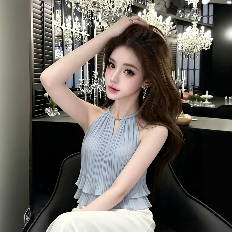 French-Style High-End Sleeveless Halter-Neck Shirt for Women, New Summer Style, Gentle and Elegant Blue Pleated Top