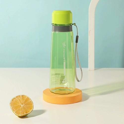 Camellia Tritan Cup Cup Cup Sports Студент -женщины и женщины -женщины и падающие мальчики Маленькая простая пластиковая чашка с высокой температурой