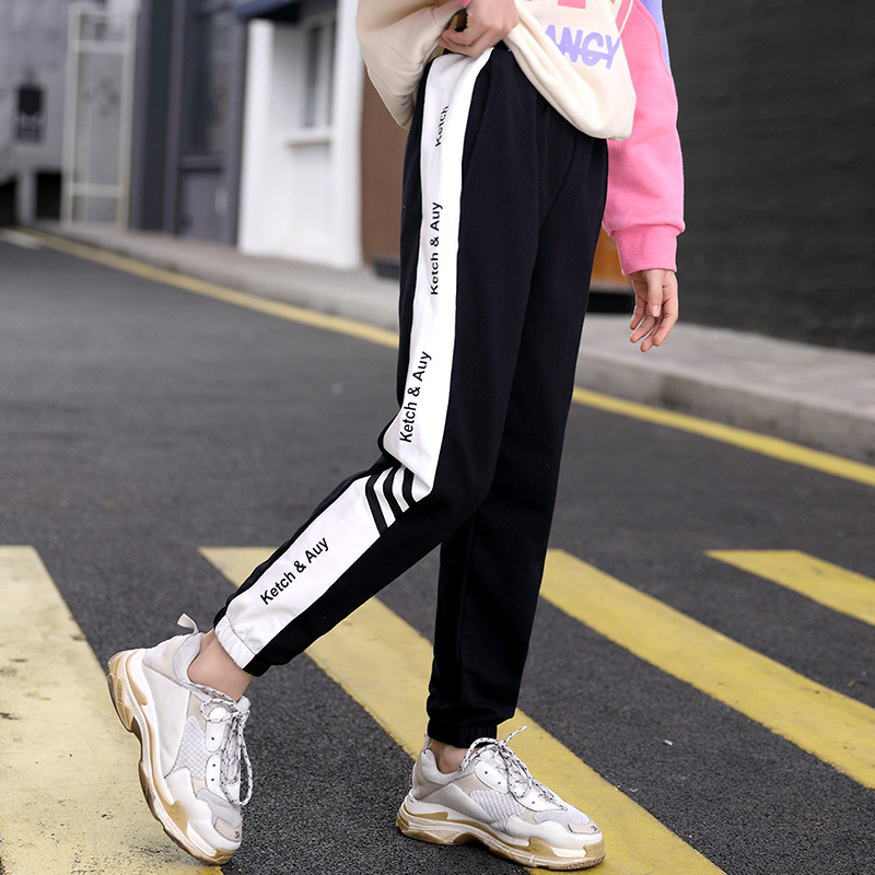 2020 mùa xuân mới và mùa thu childrens quần lỏng lẻo cô gái sweatpants khí nhạc nữ Hàn Quốc phiên bản của quần triều thường dày.