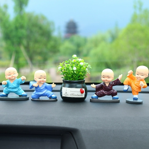 2024 Новые автомобильные украшения автомобиль интернет-знаменитость четыре не маленькие монастые автомобильные центр