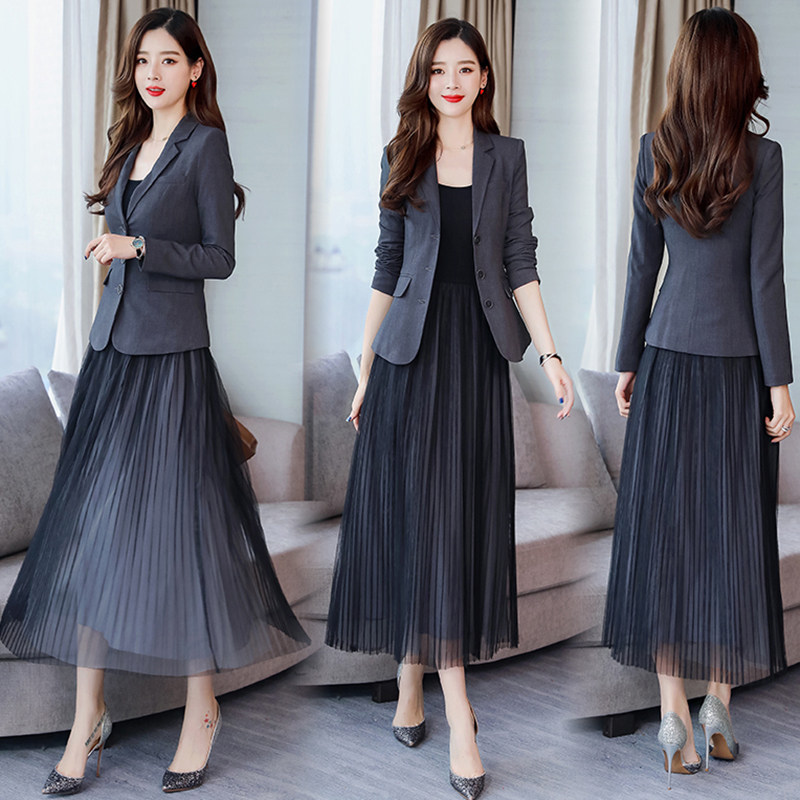 Small Suit Foreign Dress Women's Clothing Spring Dress 2022 New Exploits Early Spring Foreign Pie 100 Hitch Red Temperament Two Sets