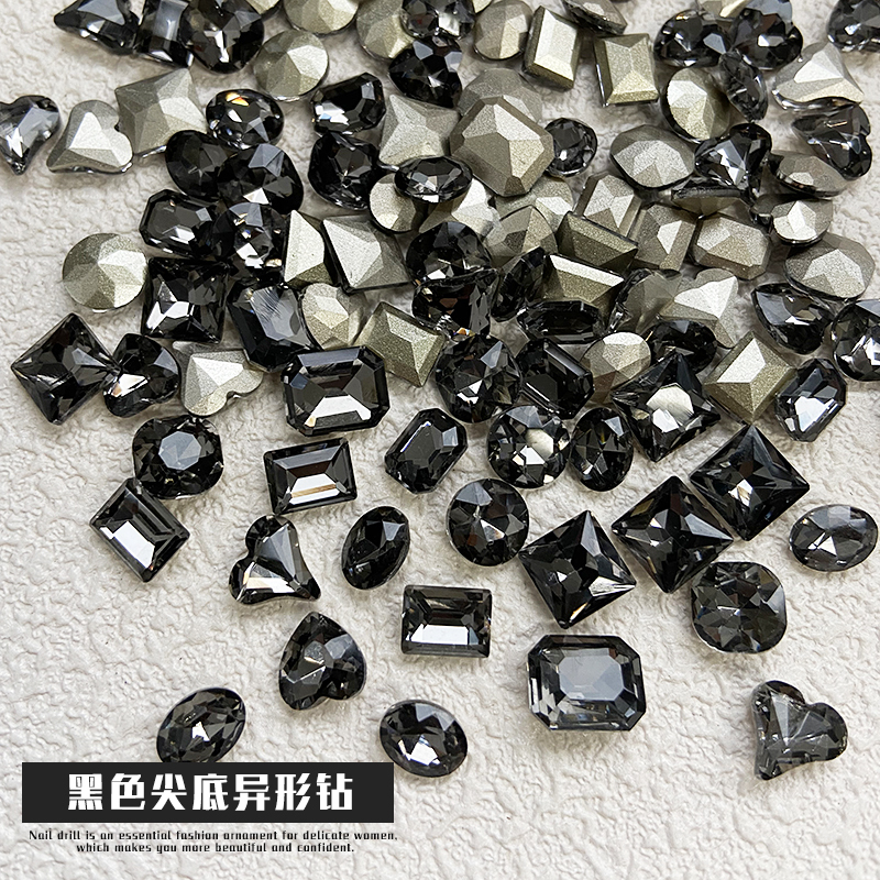 Nail Art with Transparent Black Pointed-Back Large Rhinestones, Tilted Heart-Shaped Rectangular Love-Shaped Rhinestones, Trendy Nail Art with Pointed-Back Rhinestones, Popular on Social Media, Size 10