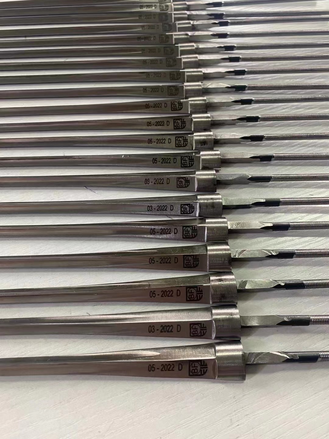 Walking volume spot France Import fencing equipment Children adult heavy sword BF Maragin steel sword strip stainless-Taobao