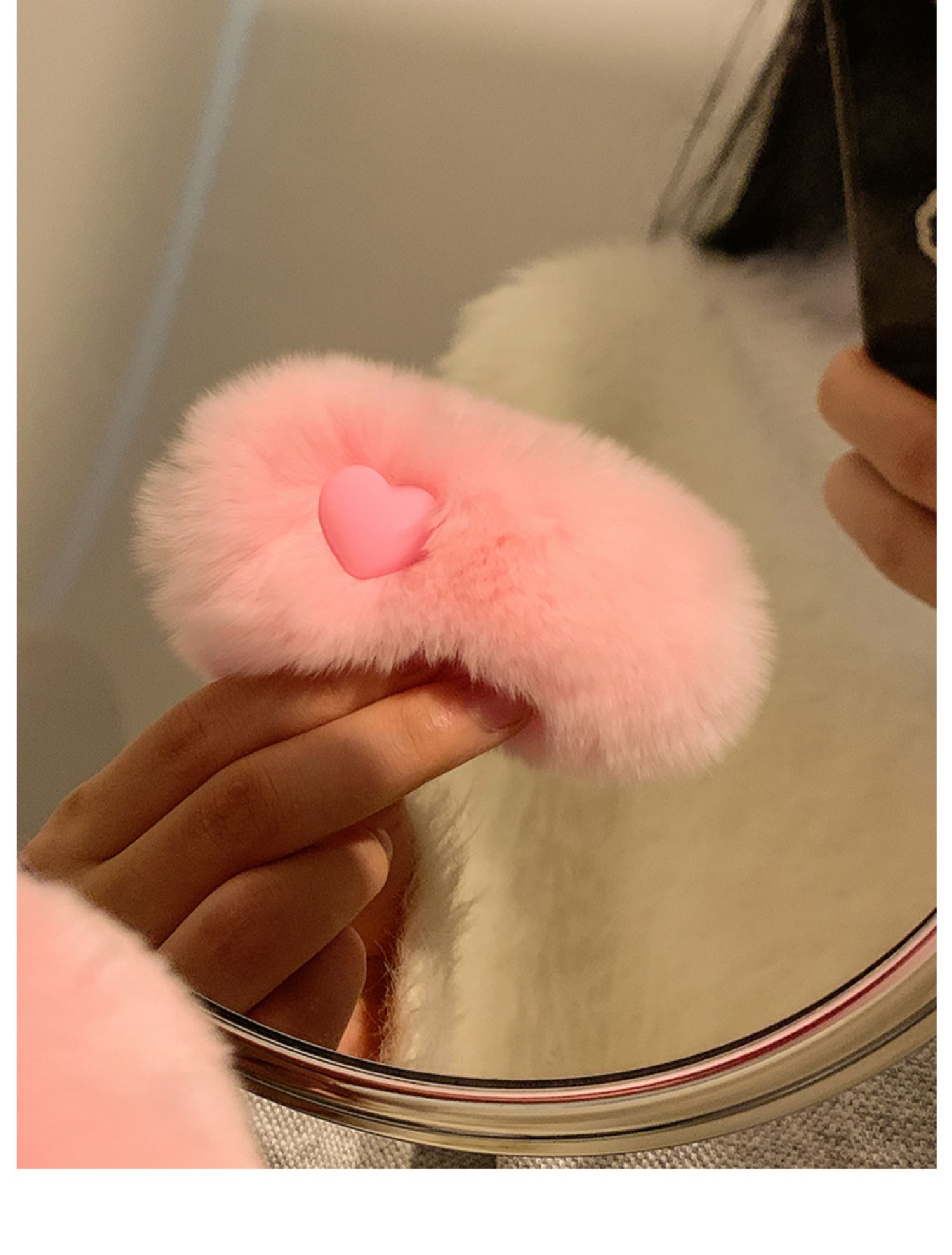 Women's Sweet Heart Shape Rabbit Fur Hair Clip display picture 6