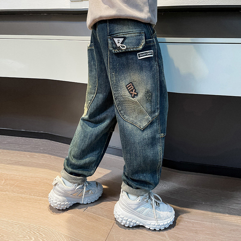 Джинсы для мальчиков; сезон весна-осень; коллекция 2025 года; новые красивые детские штаны больших размеров; осенние штаны для мальчиков; свободные брюки