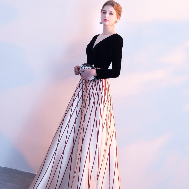 Robe du soir conventionnel - Ref 3210882 Image 1