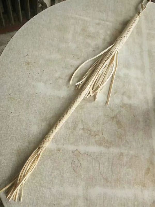 Bull Leather Horse Whip Riding Whip Whip to teach whip sturdy and durable black and white Two-color horse whip horse with equestrian horse whip