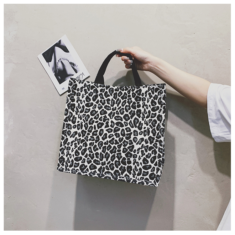 Frau Mittel Segeltuch Hahnentrittmuster Zebra Leopard Strassenmode Quadrat Reißverschluss Handtasche display picture 2