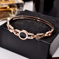 Thời trang hipster châu Âu và Mỹ mạ vàng hồng 18K bằng vàng titan vòng đeo tay bằng thép nữ cổ điển Nhật Bản và Hàn Quốc của vòng đeo tay mở với phụ kiện vòng tay cặp