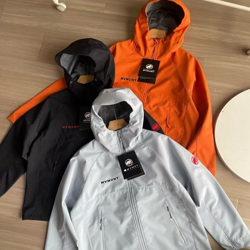 【Xiangjia Clearance】Mammoth's Celestial Pattern Men's and Women's Outdoor Hooded Softshell Jacket with Embroidery for Spring and Autumn 【Xiangjia Clearance】Mammoth's Celestial Pattern Men's and Women's Outdoor Hooded Softshell Jacket with Embroidery for Spring and Autumn
