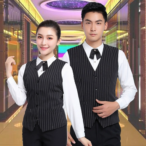 Комбинезон, рубашка, жилет, бильярд, демисезонный пуховик