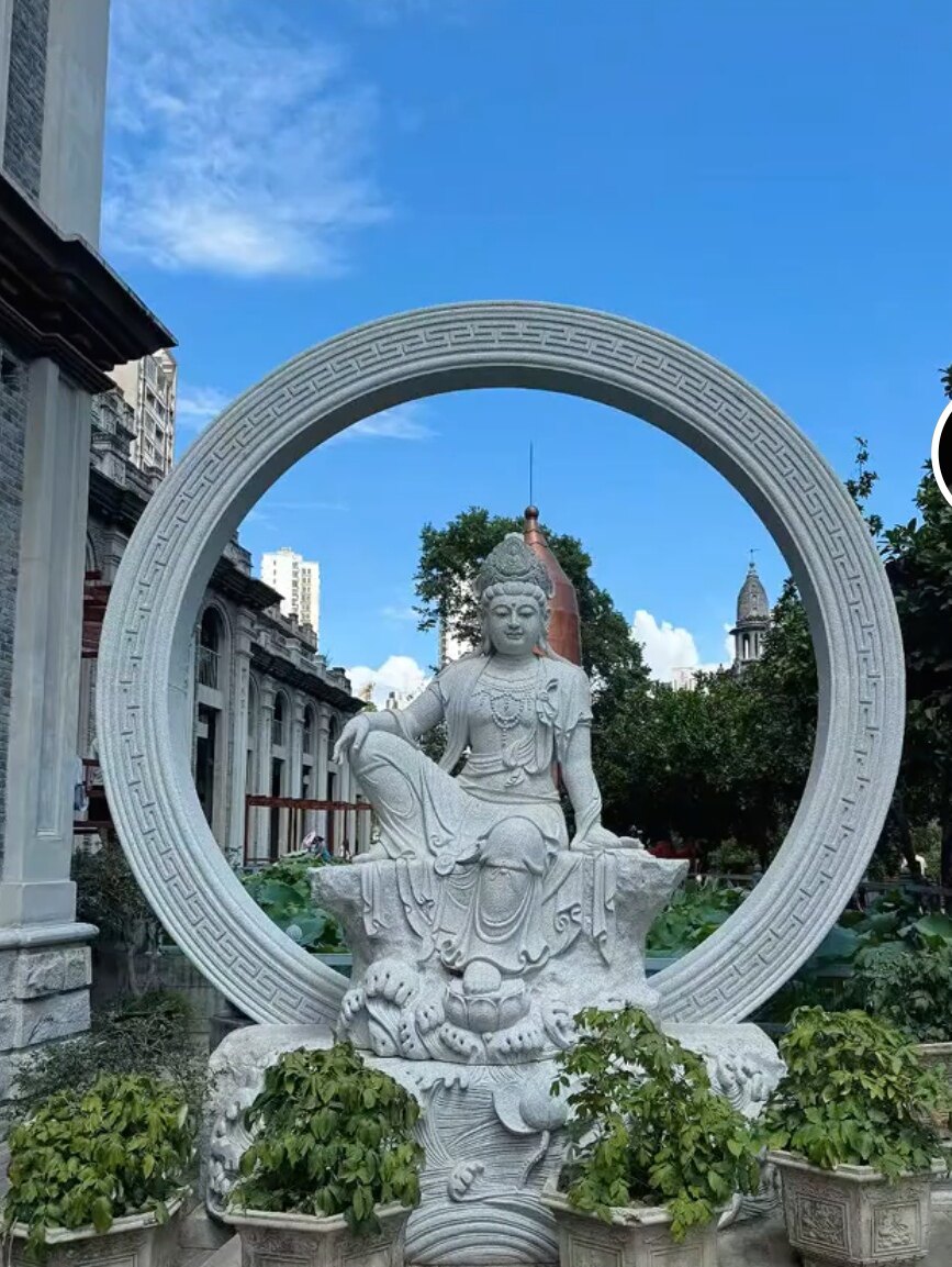 佛居士雕塑