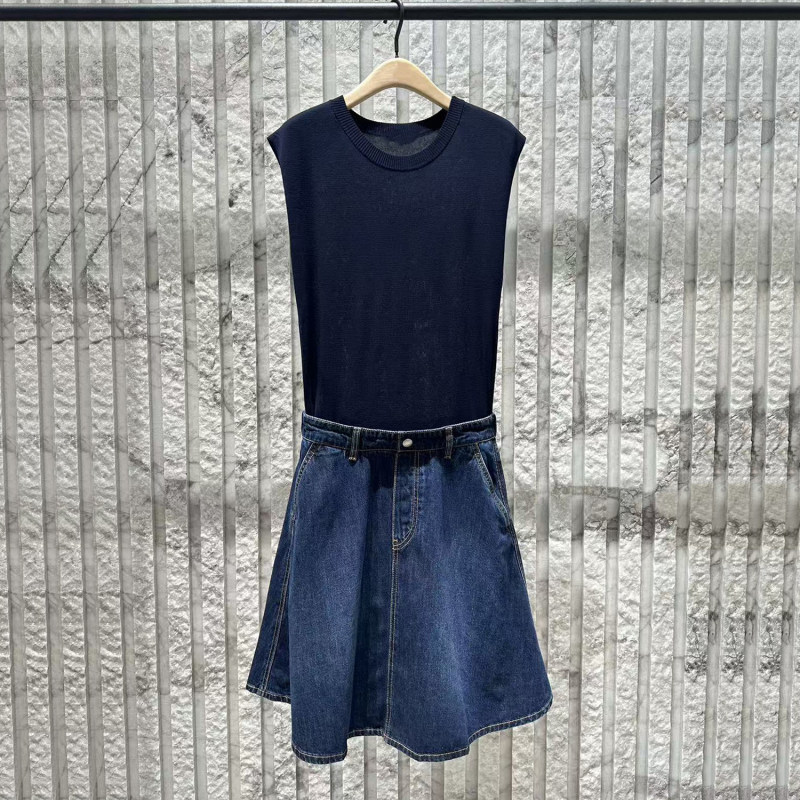 [Same Style as in the Mall] 2026 Autumn New Fashion Retro Sleeveless Knitted Patchwork Denim A-Line Dress for Women