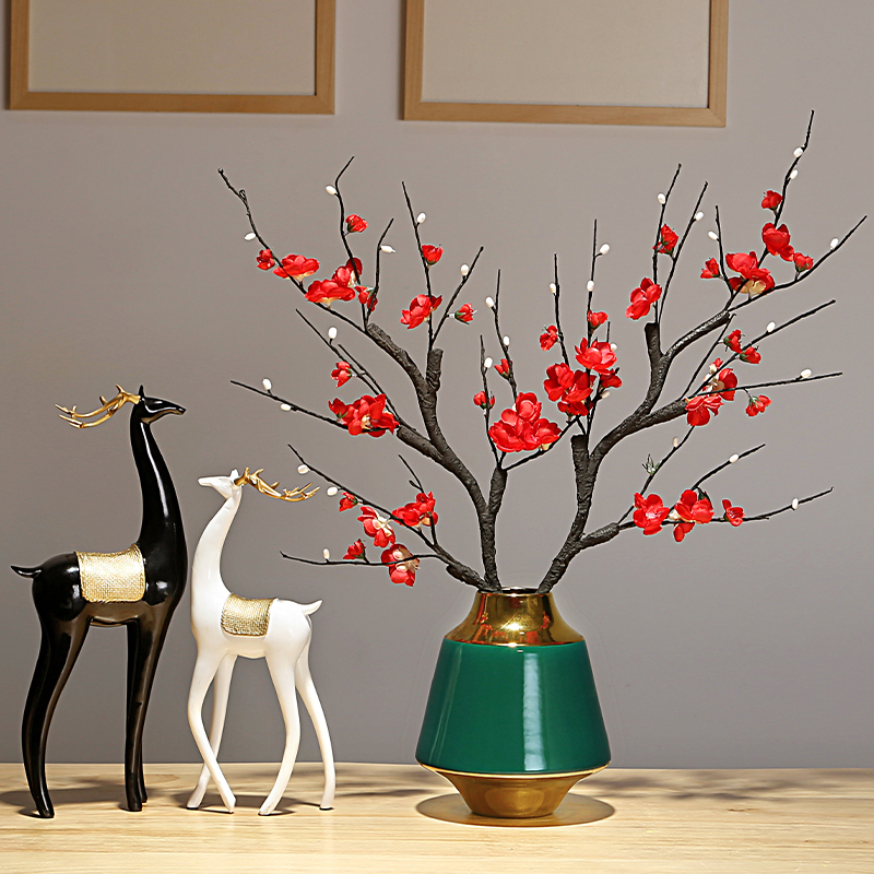 Jingdezhen ceramic vases, TV ark, dried flowers, flower arrangement furnishing articles of modern European wine decorate the sitting room the vase