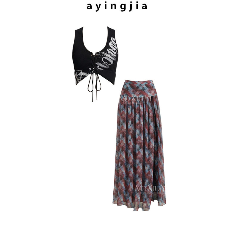 In Stock! Fdc Zhao Lusi's Same Style, Very Beautiful Retro Color-Blocked Plaid Skirt and Black Printed Tank Top