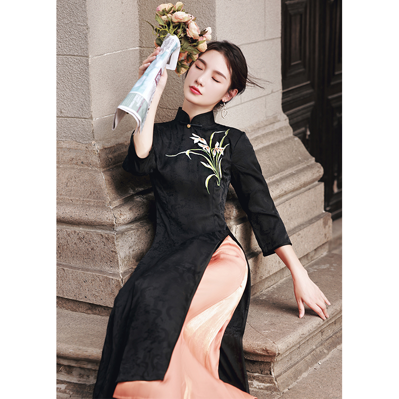 2022 New Qipao Black Odei Qipao Long Version of Vietnam Improved Chinese Atmosphere Quality Spring long sleeves