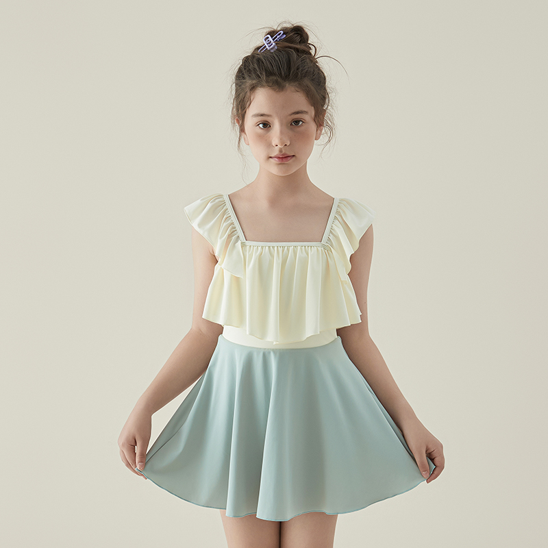 Children's one-piece swimsuit for girls, cute and stylish 2024 new 10-year-old student little princess hot spring swimsuit