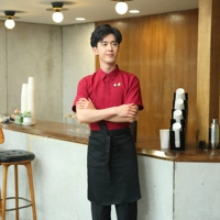 Красная рубашка, фартук