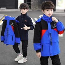 Boy plus velvet thick coat 2021 autumn and winter clothes new middle and big childrens assault clothing three-in-one detachable tide