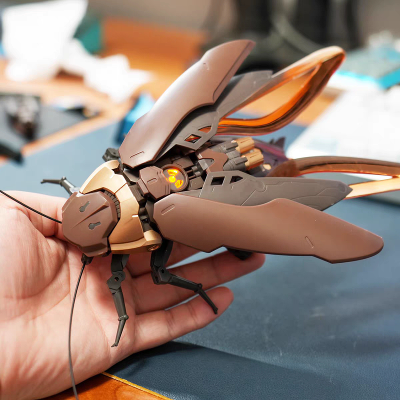 Anime-Style Double Ponytail Cockroach, Cantonese-Style Heavy-Duty Multi-Functional Vehicle, Chinese-Made Mecha, Super Large Cockroach Assembly Model Anime-Style Double Ponytail Cockroach, Cantonese-Style Heavy-Duty Multi-Functional Vehicle, Chinese-Made Mecha, Super Large Cockroach Assembly Model