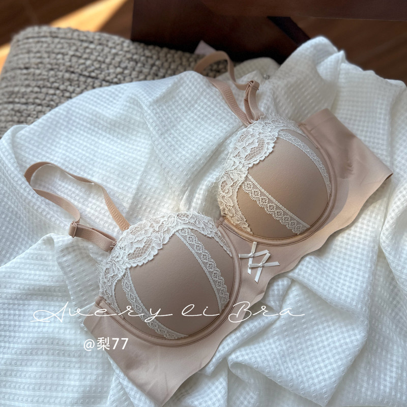 Victoria Half-Cup Sexy Lingerie for Women with Small Breasts, Push-Up to Make Them Look Bigger, Anti-Sagging, Pure Desire Lace New Bra Victoria Half-Cup Sexy Lingerie for Women with Small Breasts, Push-Up to Make Them Look Bigger, Anti-Sagging, Pure Desire Lace New Bra