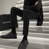 Плащ, черные утепленные штаны, свободный прямой крой, изысканный стиль