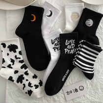 Black and white socks female midbarrel socks ins Chauts net red with spring pure cotton sports wind 100 lap outside wearing spring and autumn stockings